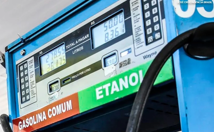 Gasolina muda a partir deste sábado; veja o que muda com a mistura de 32% de etanol