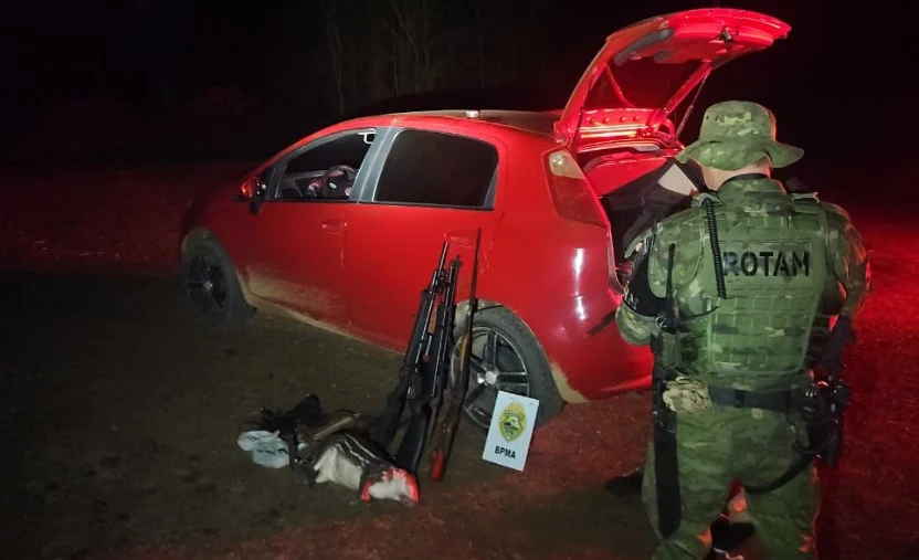Caçadores são presos com armas e animal silvestre abatido durante operação em Inácio Martins