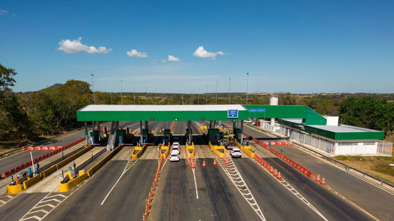Projeto isenta moradores de municípios vizinhos de pedágio em rodovias federais 