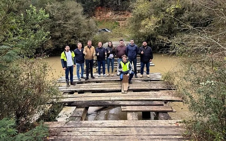 Nova ponte de R$ 3 milhões começa a ser construída entre Rio Azul e Rebouças