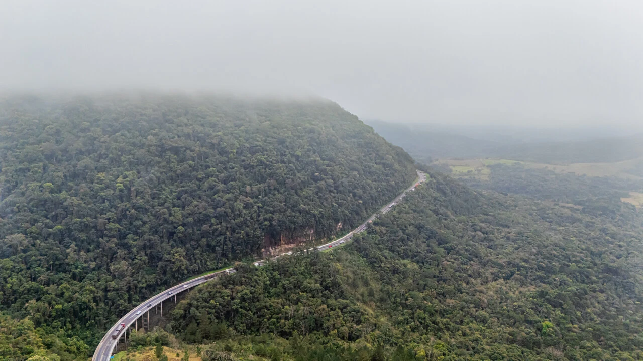 FIM DO PARE E SIGA: EPR Iguaçu conclui obras de estabilização que demandavam interdições na Serra da Esperança
