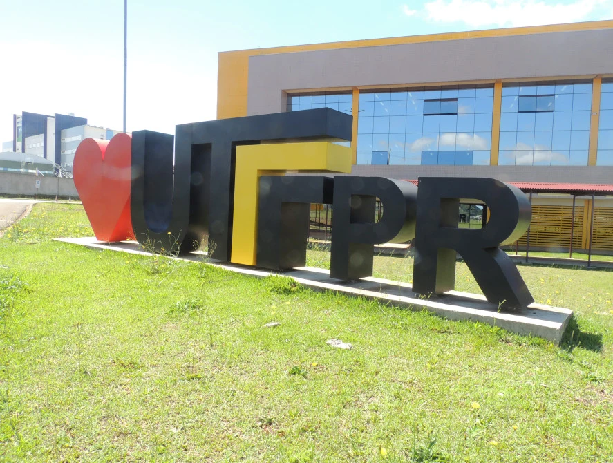 UTFPR se consolida entre as líderes brasileiras em dupla diplomação internacional