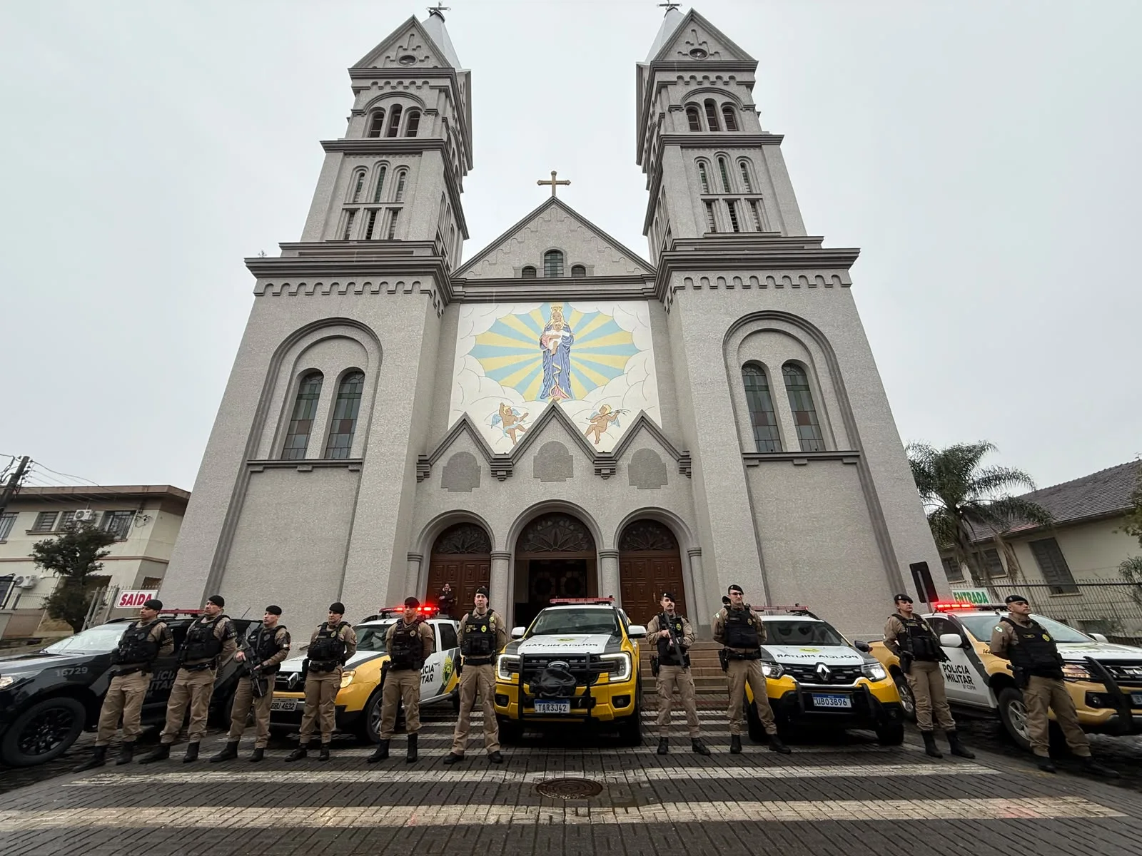 Operação OMNIS em Irati: Polícia Militar apreende cocaína, maconha e materiais usados no preparo de drogas para venda